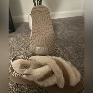 Ugg  brand new whitout box